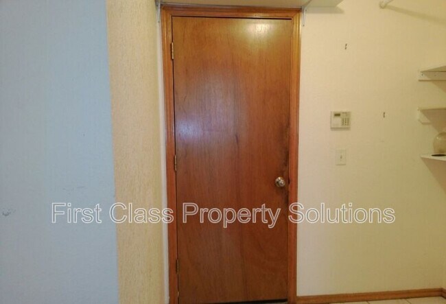 Building Photo - 2208 SW 138th St