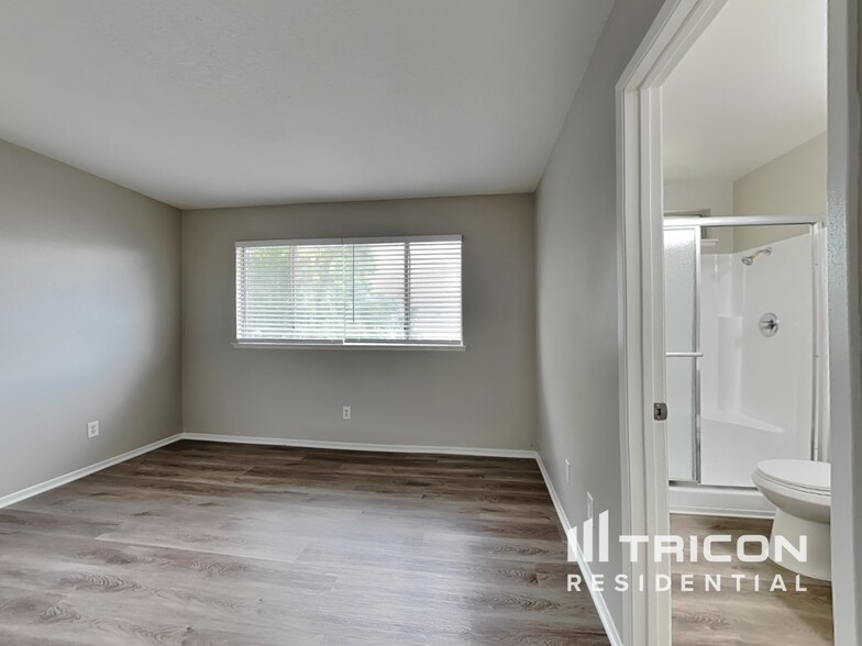Building Photo - 1455 Paiute Ave