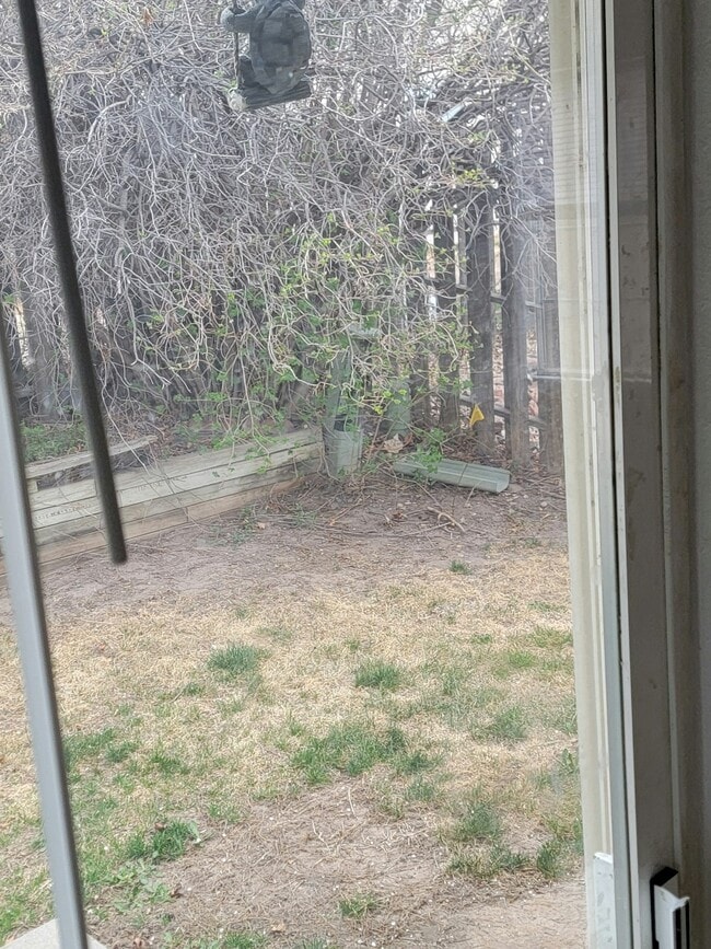 Building Photo - 5122 W 11th St