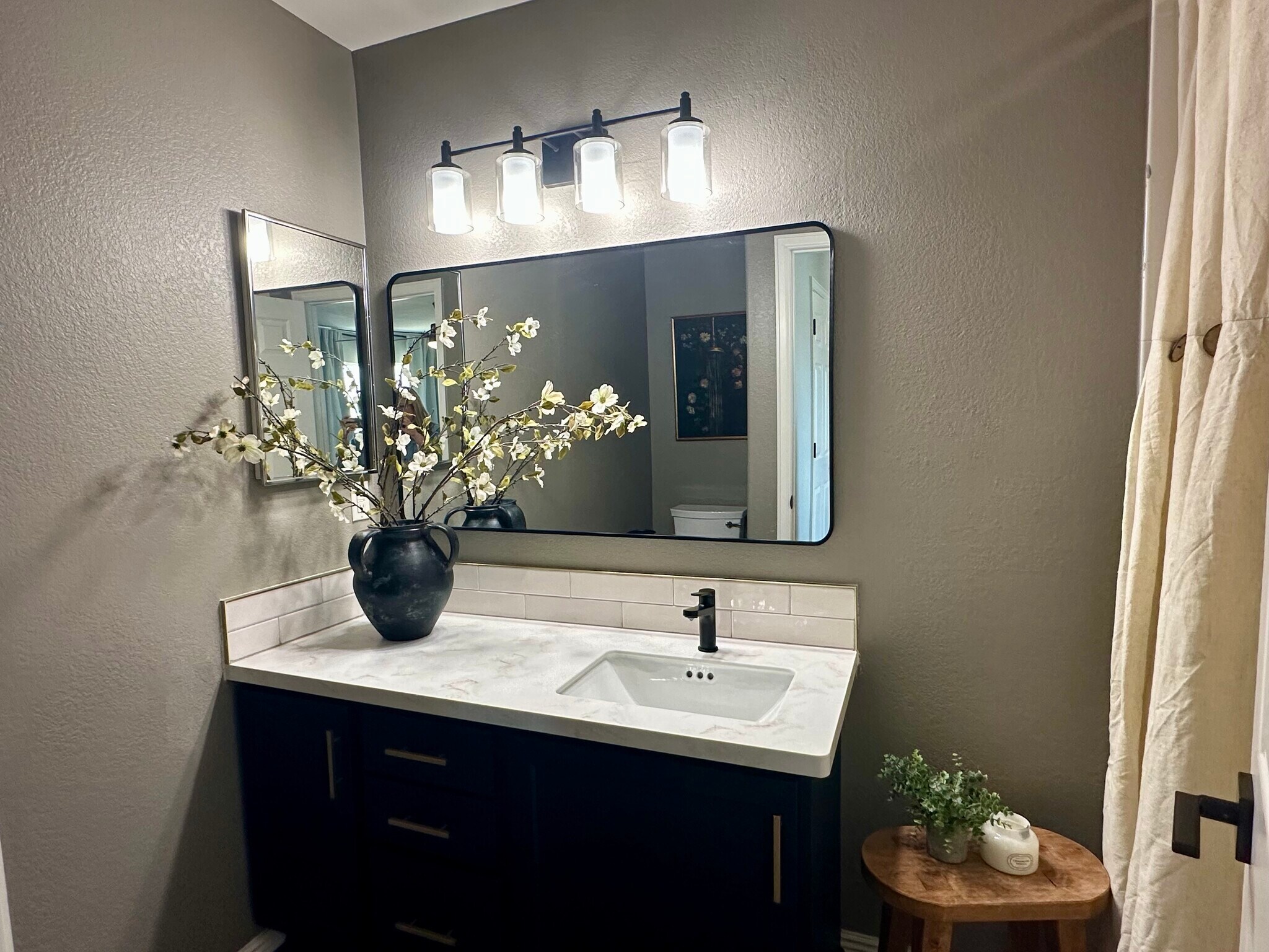 Building Photo - 10880 Longs Peak Ln