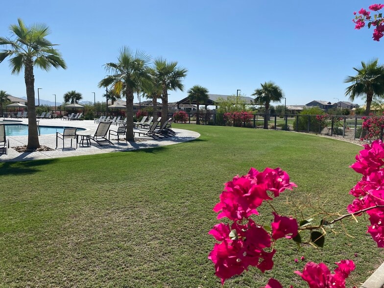Common area at StoneHaven - 8957 W Palo Verde Dr
