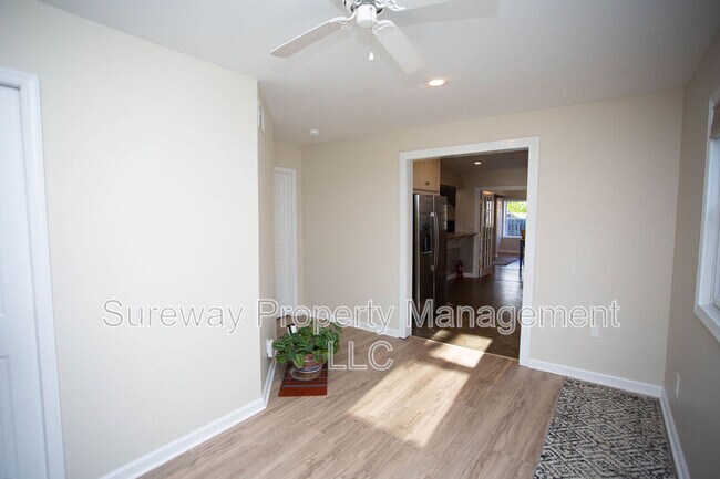 Building Photo - 90 Clubhouse Rd