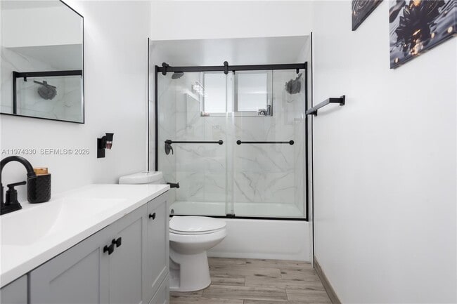 Building Photo - 5640 Hayes St