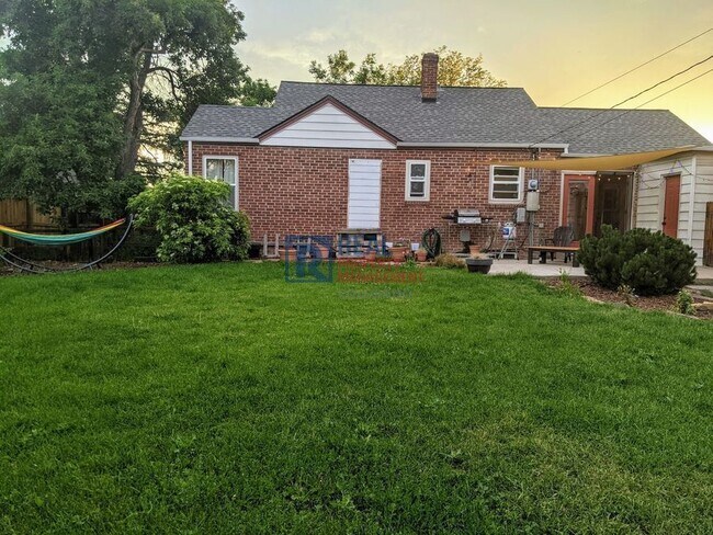 Building Photo - 908 Wolff St