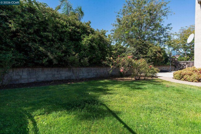 Building Photo - 1359 Shade Oak Ln