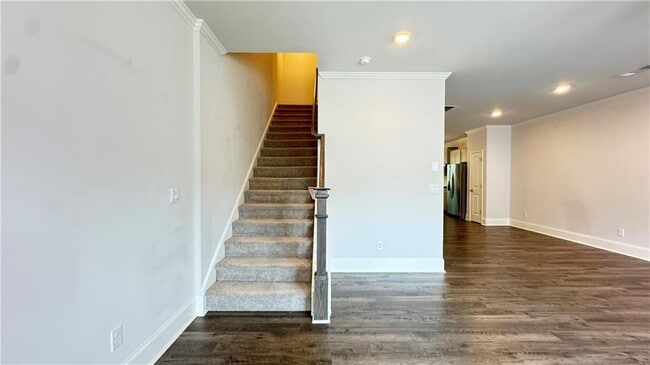Building Photo - 285 Vista Ln