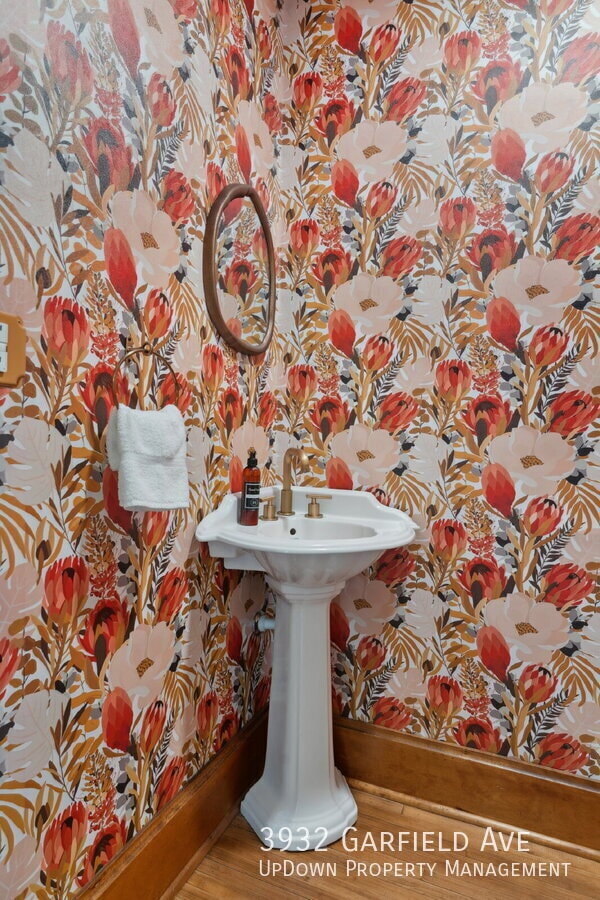 Building Photo - 3932 Garfield Ave