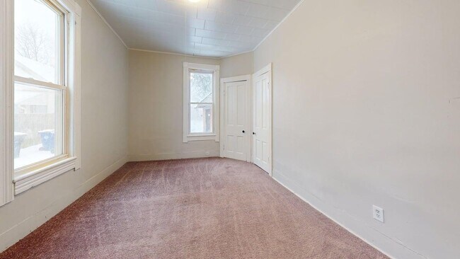 Building Photo - 3130 W 30th St