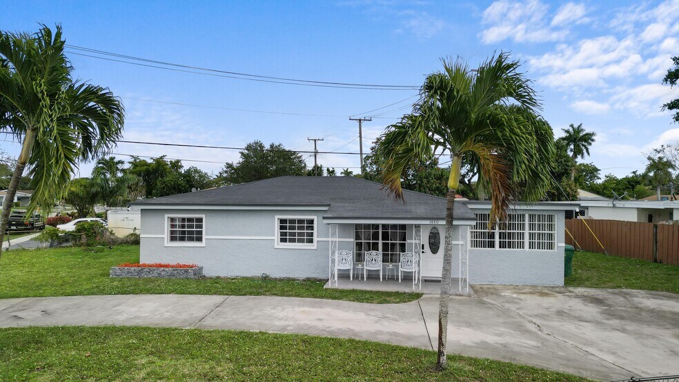 Building Photo - 3880 NW 5th St