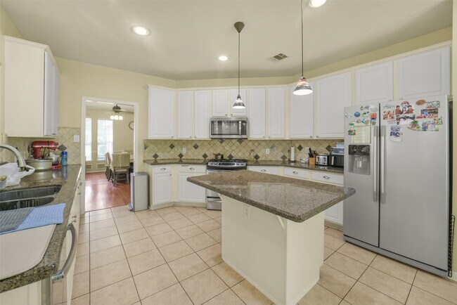 Building Photo - 22554 Bristolwood Ct