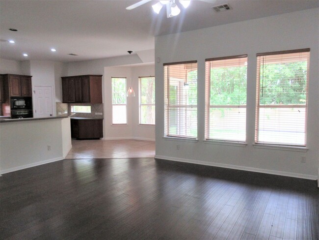 Building Photo - Large 4-bedroom with Office in the Estates...