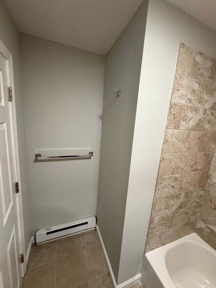 Building Photo - 119 Wrentham St