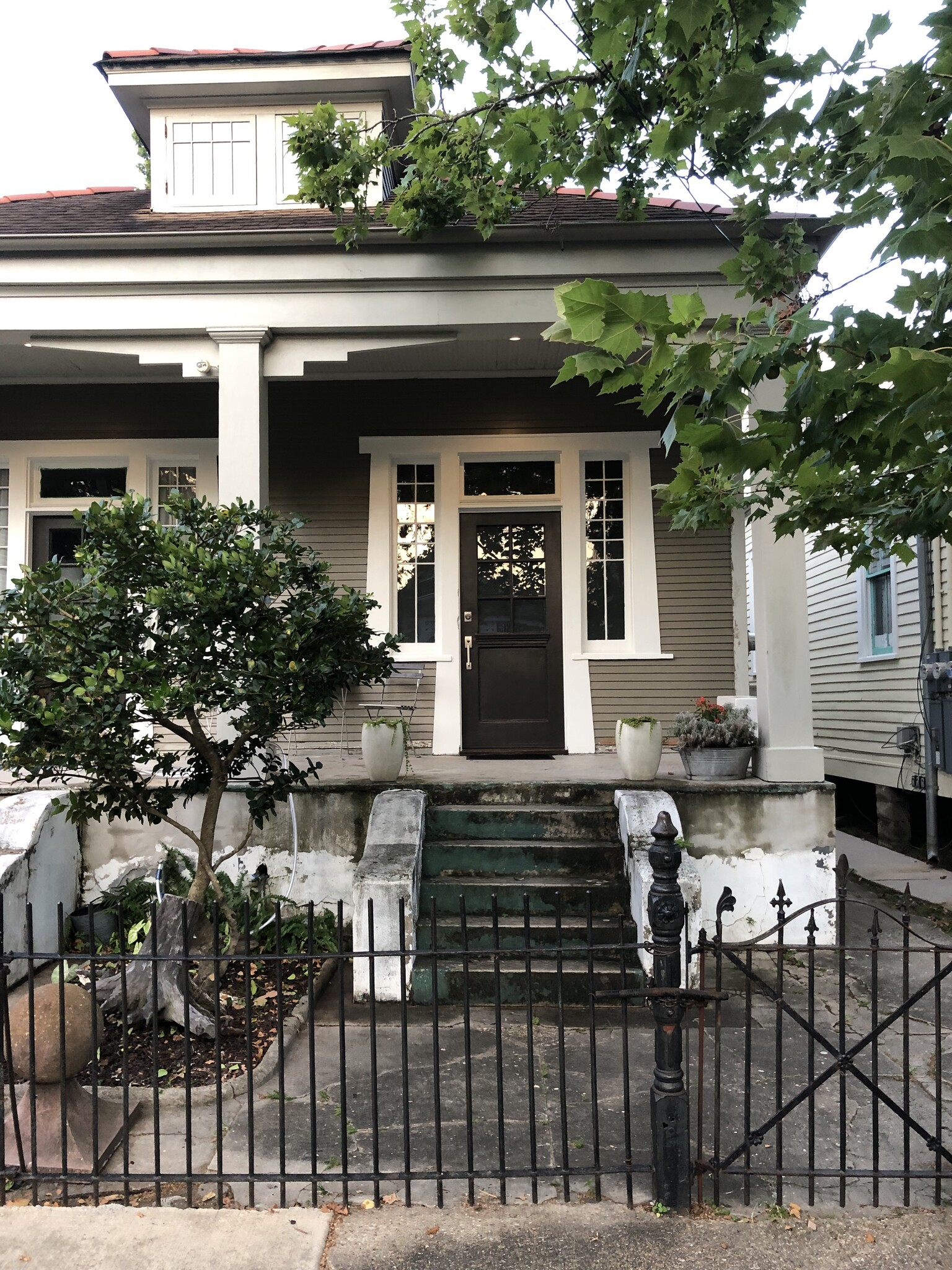 Building Photo - 1360 Constance St