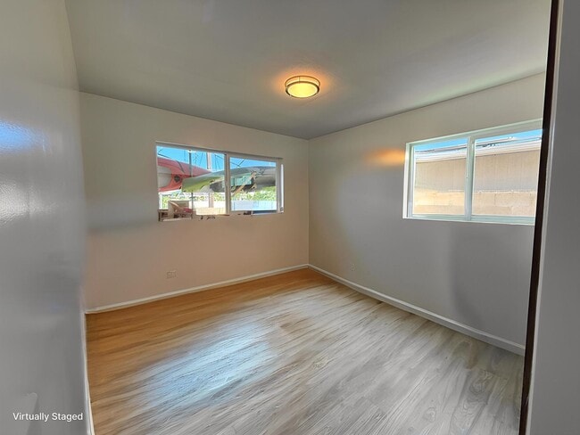 Building Photo - Ewa Beach- 8 bedrooms/4 baths/Carport/Spacious Yard