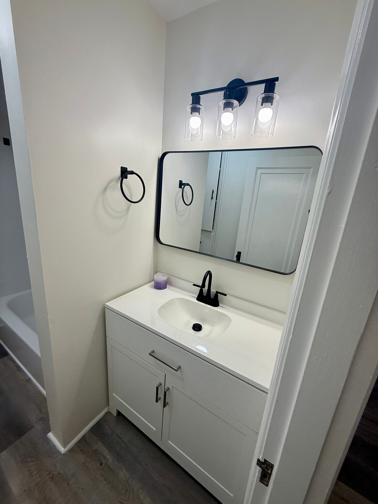 Building Photo - 436 Larcomb Ave