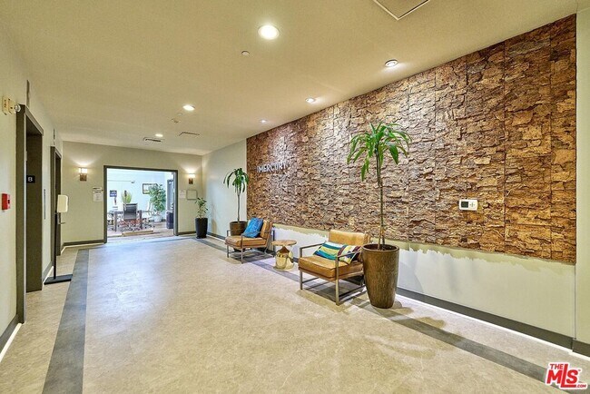 Building Photo - 3810 Wilshire Blvd