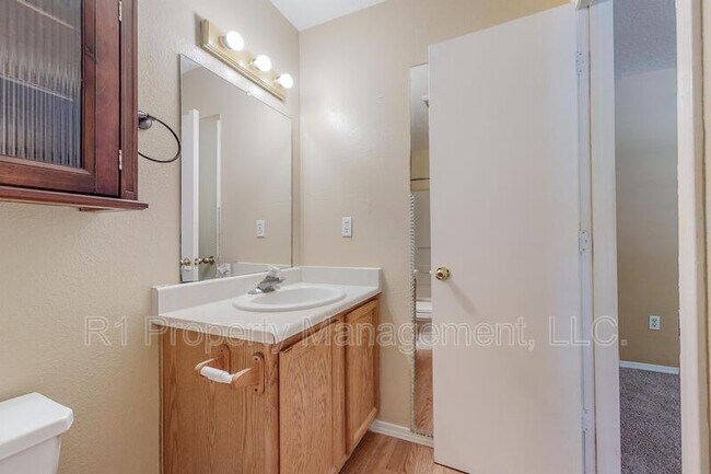 Building Photo - 10728 Hatch Dr NW