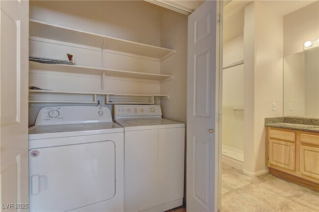 Building Photo - 7250 White Dove Dr