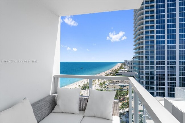 Building Photo - 209 N Fort Lauderdale Beach Blvd