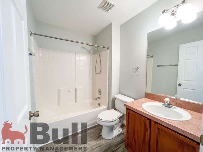 Building Photo - 3824 Kyle Dr