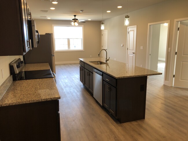Building Photo - 1100 Schley Aly