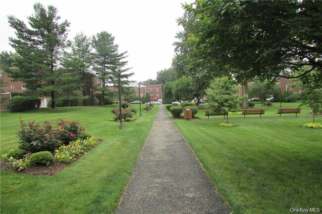 Building Photo - 175 Bryant Ave