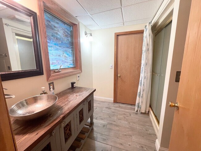 Building Photo - 3010 Fairview Rd SW