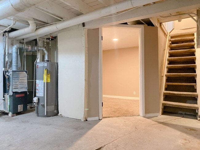 Building Photo - ZIGZAG, LLC:[TRAN][ZIGZAC][KT][CAG] 1942 S 16 ST