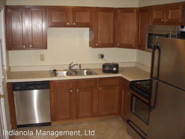 Building Photo - 3 br, 1 bath House - 953 E. North Broadway
