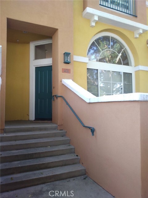 Primary Photo - 402 Marinella Aisle