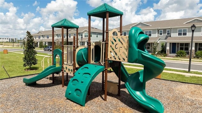 Building Photo - 16350 Hamlin Vw St