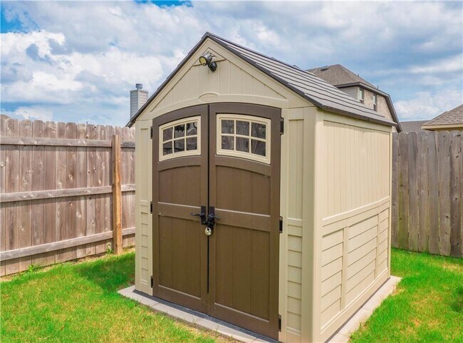 Building Photo - 5813 Arbia Ln