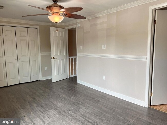 Building Photo - 118 Middle Point Ct
