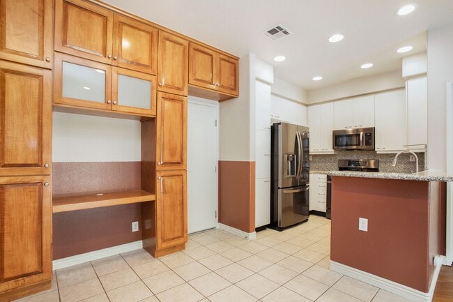 Building Photo - Portola Hills Bella Palermo - GORGEOUS 3 B...