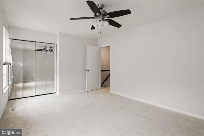 Building Photo - Townhome in Pinecrest