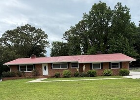 Building Photo - 205 Westridge Dr