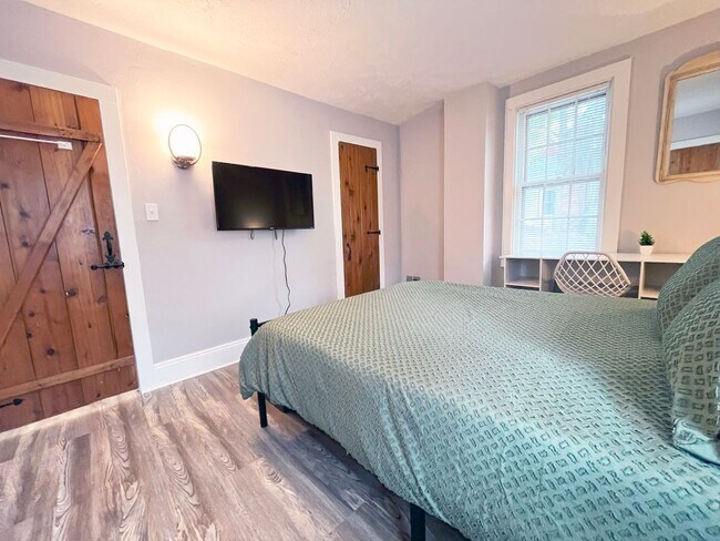 Building Photo - 3923 Bluestone Rd