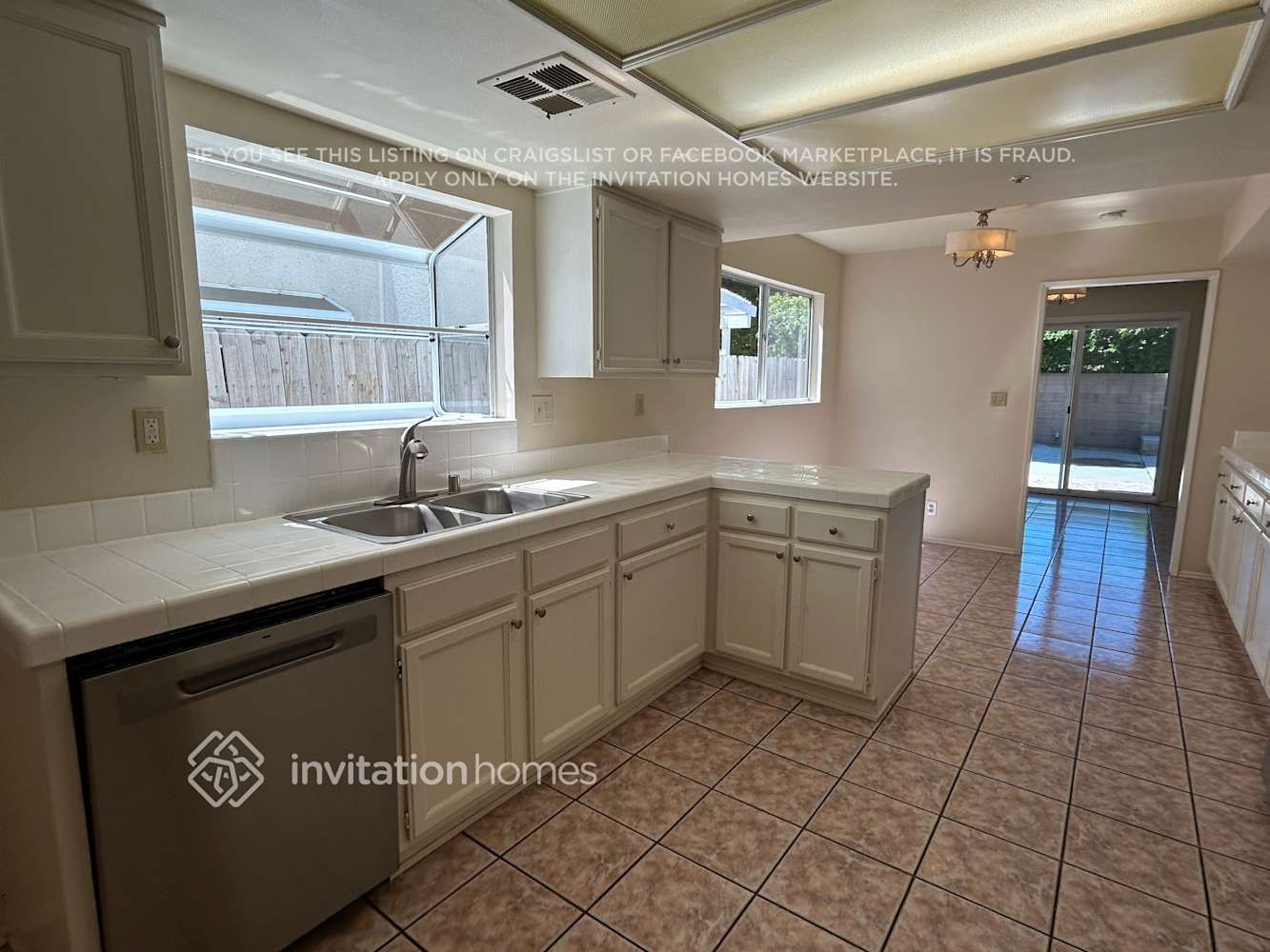 Building Photo - 9324 Burnet Ave