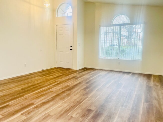 Building Photo - Coming Soon: Fantastic 3 Bedroom Home in S...