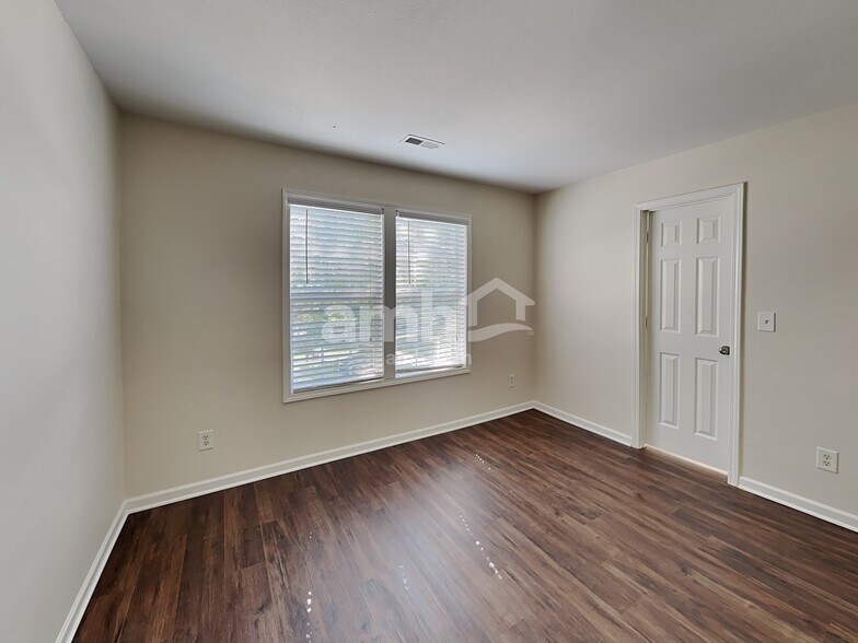 Building Photo - 11234 Heritage Green Dr