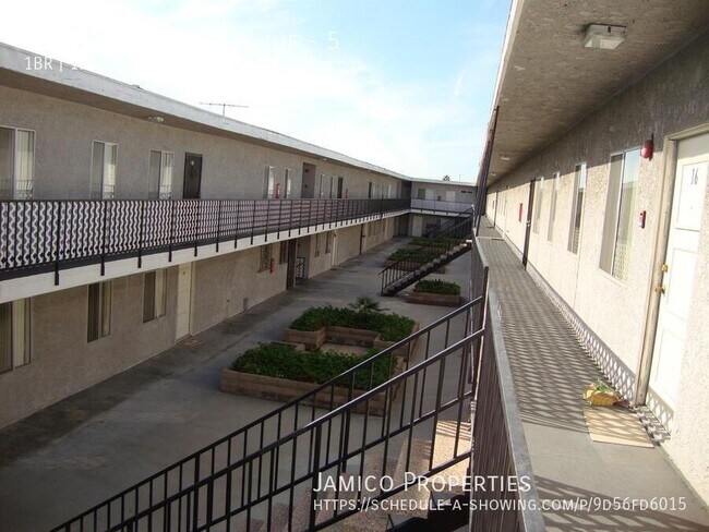 Building Photo - 13709 Chadron Avenue