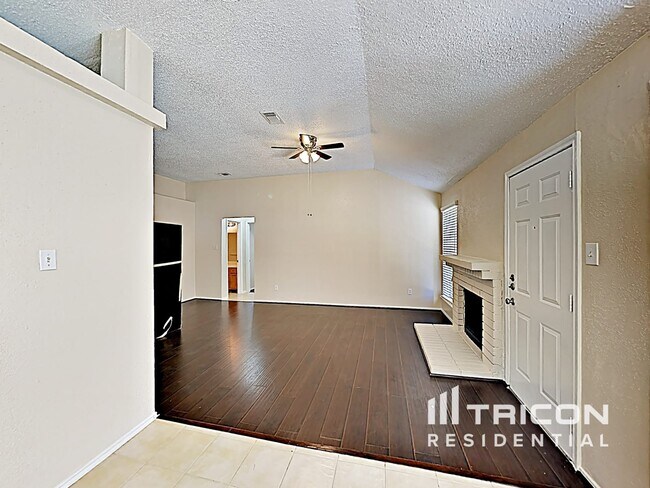 Building Photo - 24027 Leathergate Dr