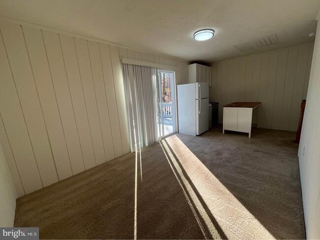 Building Photo - 384 Peach Orchard Rd