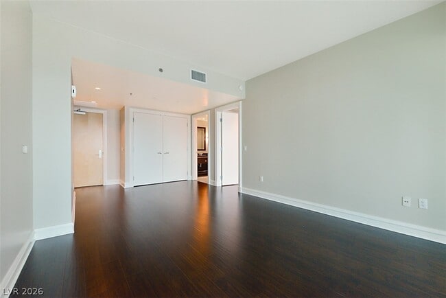 Building Photo - 2700 S Las Vegas Blvd