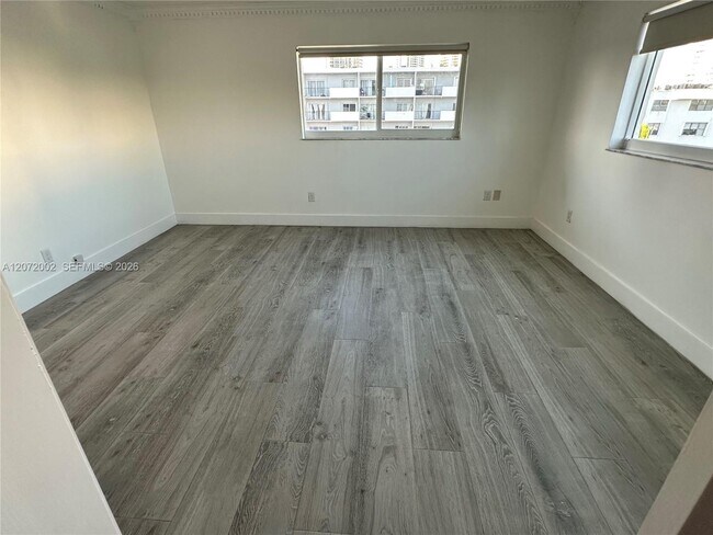 Building Photo - 3601 NE 170th St
