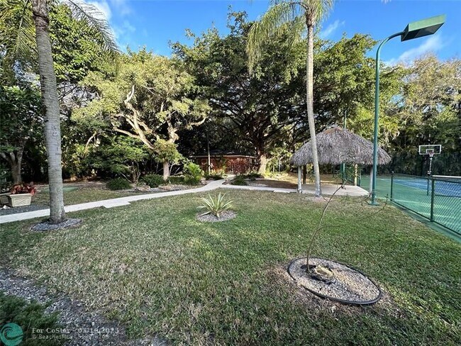 Building Photo - 6505 SW 92nd St