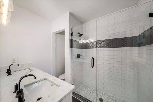 Building Photo - 1774 Laurelwood Dr SW