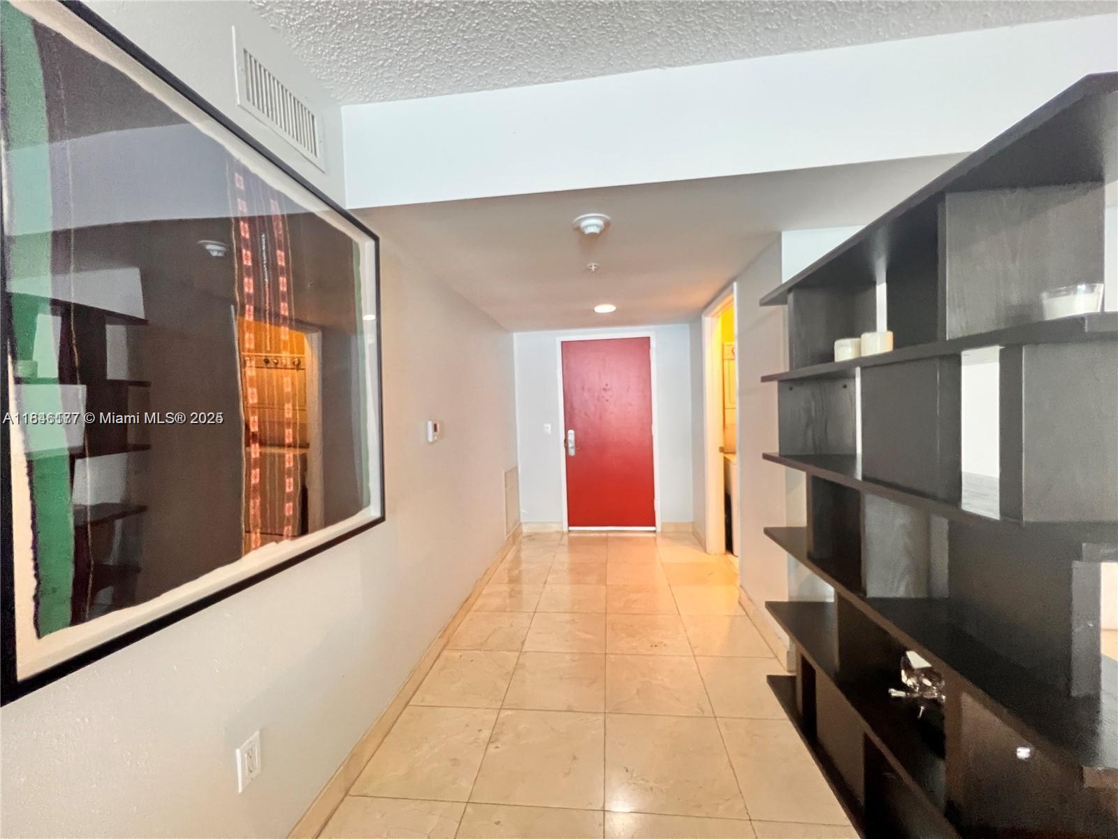 Building Photo - 16711 Collins Ave