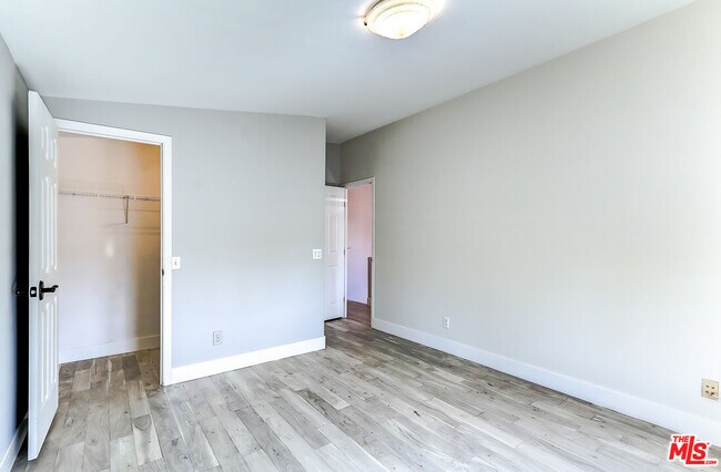 Building Photo - 117 Navajo