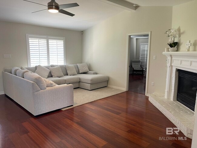 Building Photo - 35405 Pine Rd S